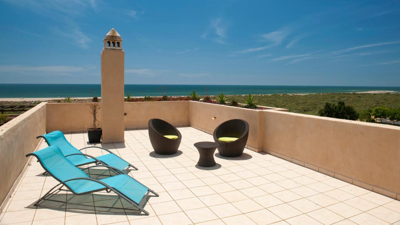 Leo Jardines De Isla Canela Exterior photo
